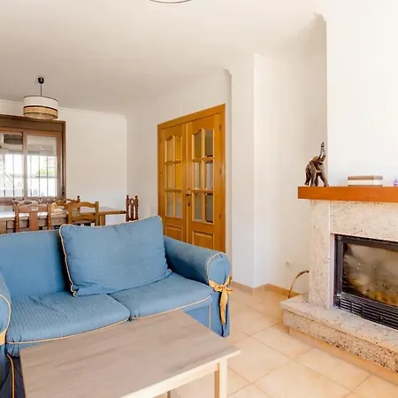 En Casa Vacacional Homestay Fuengirola