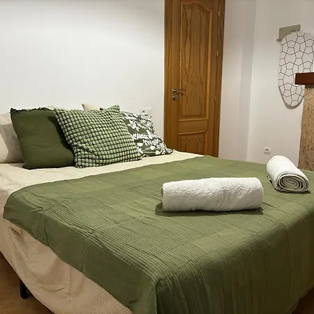 Habitación En Casa Vacacional Quarto em Acomodações Particulares Fuengirola